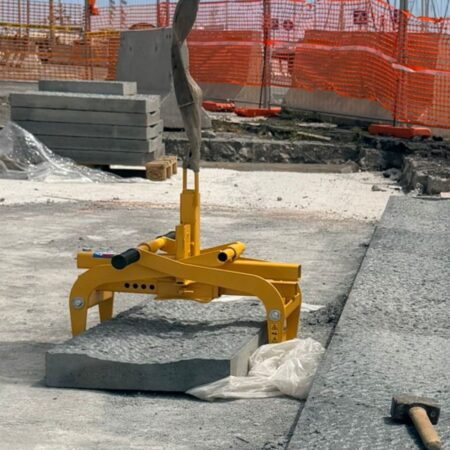 Pinza Sollevamento Cordoli E Manufatti 50 600 Mm 600 Kg Pzc Ta